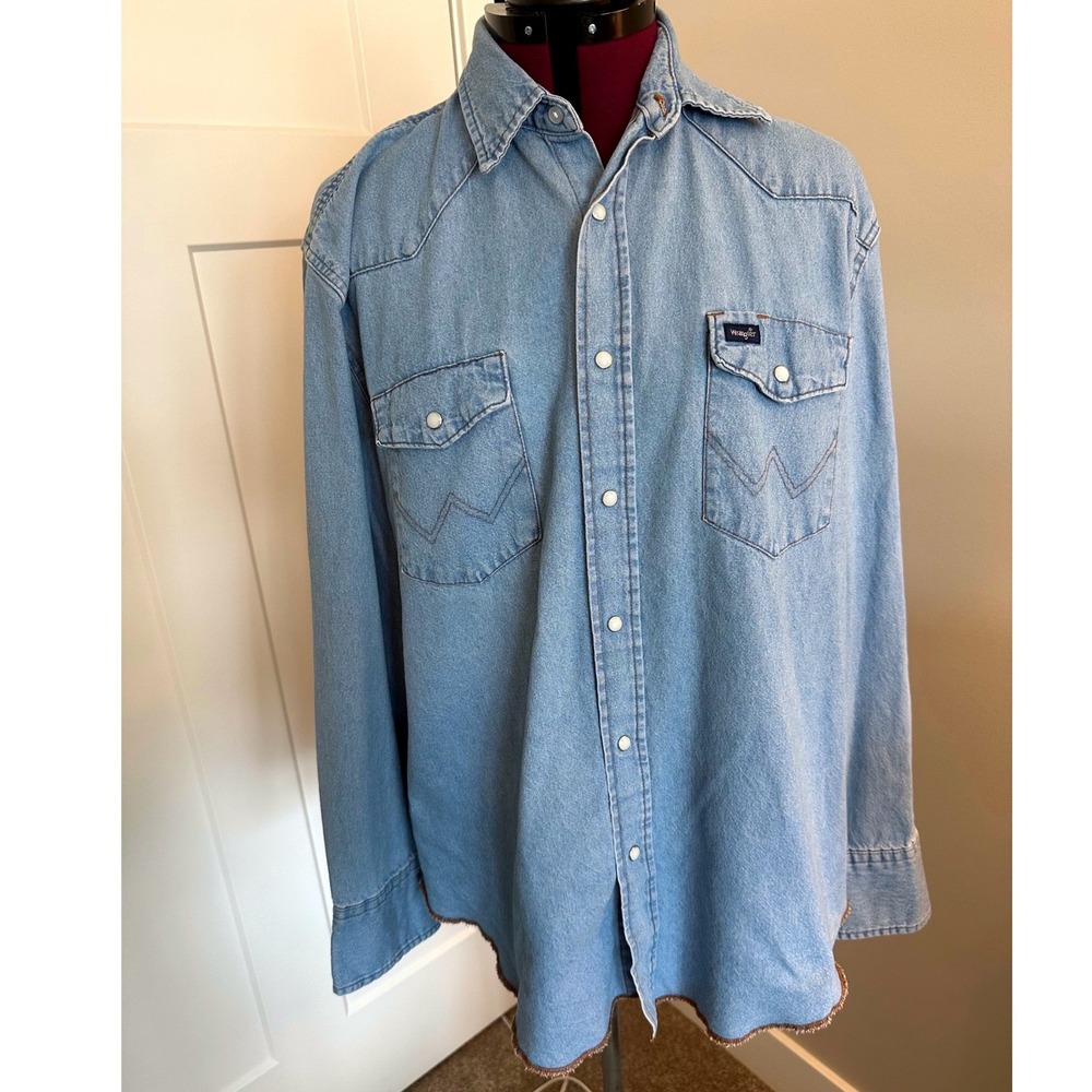 Wrangler Mens Western Denim Pearl Snap Shirt Light Wash Raw Hem XL/Rodeo/Cowboy - Picture 2 of 7